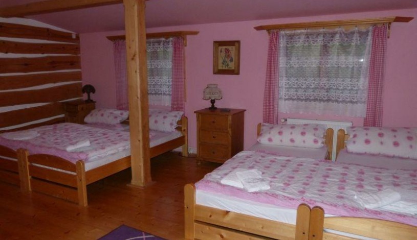 Penzion LION Pec pod Sněžkou - Čtyřlůžkový pokoj, Třílůžkový pokoj